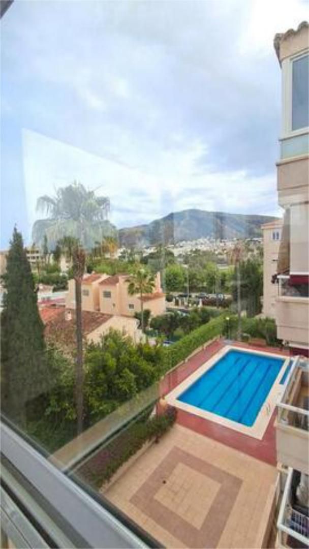 Vista exterior de Apartament en venda en L'Alfàs del Pi amb Piscina