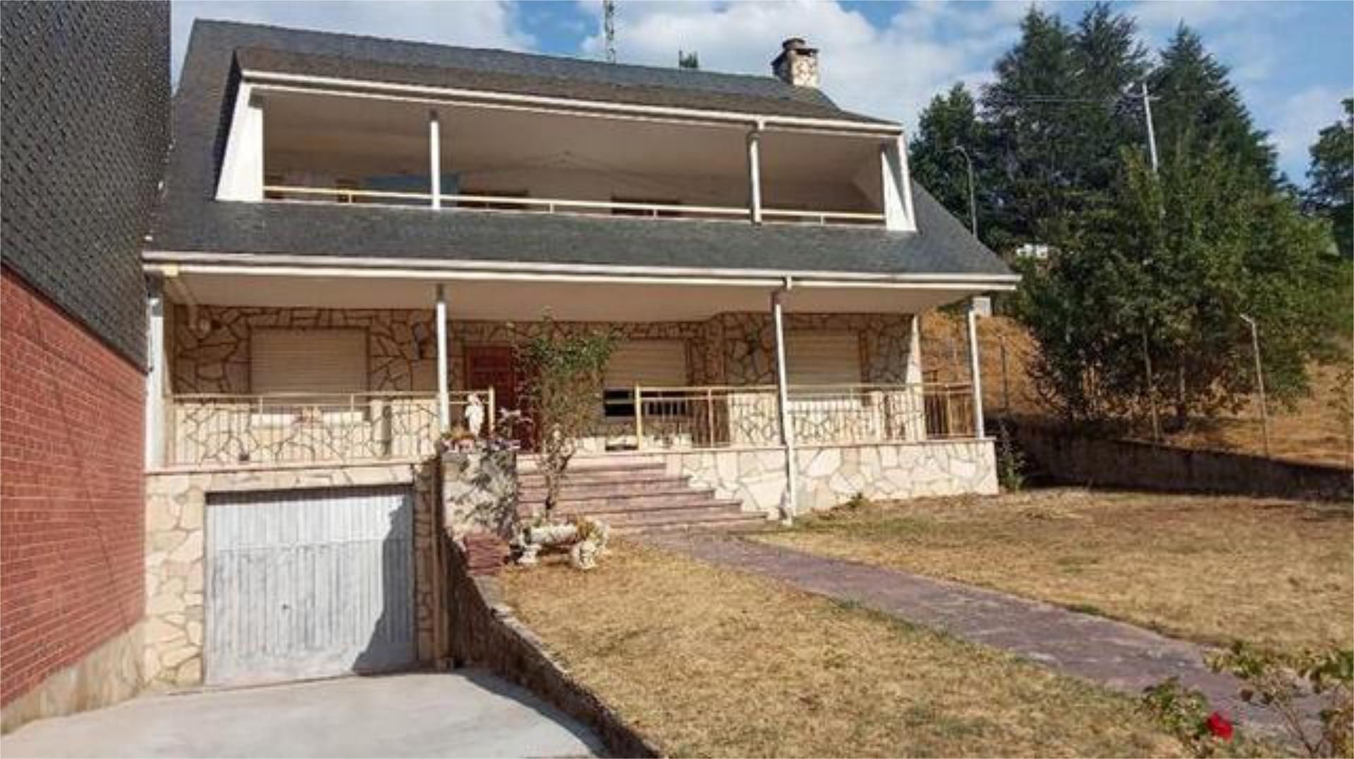 Casa adosada para compartir en Toreno Casa adosada para compartir en Toreno