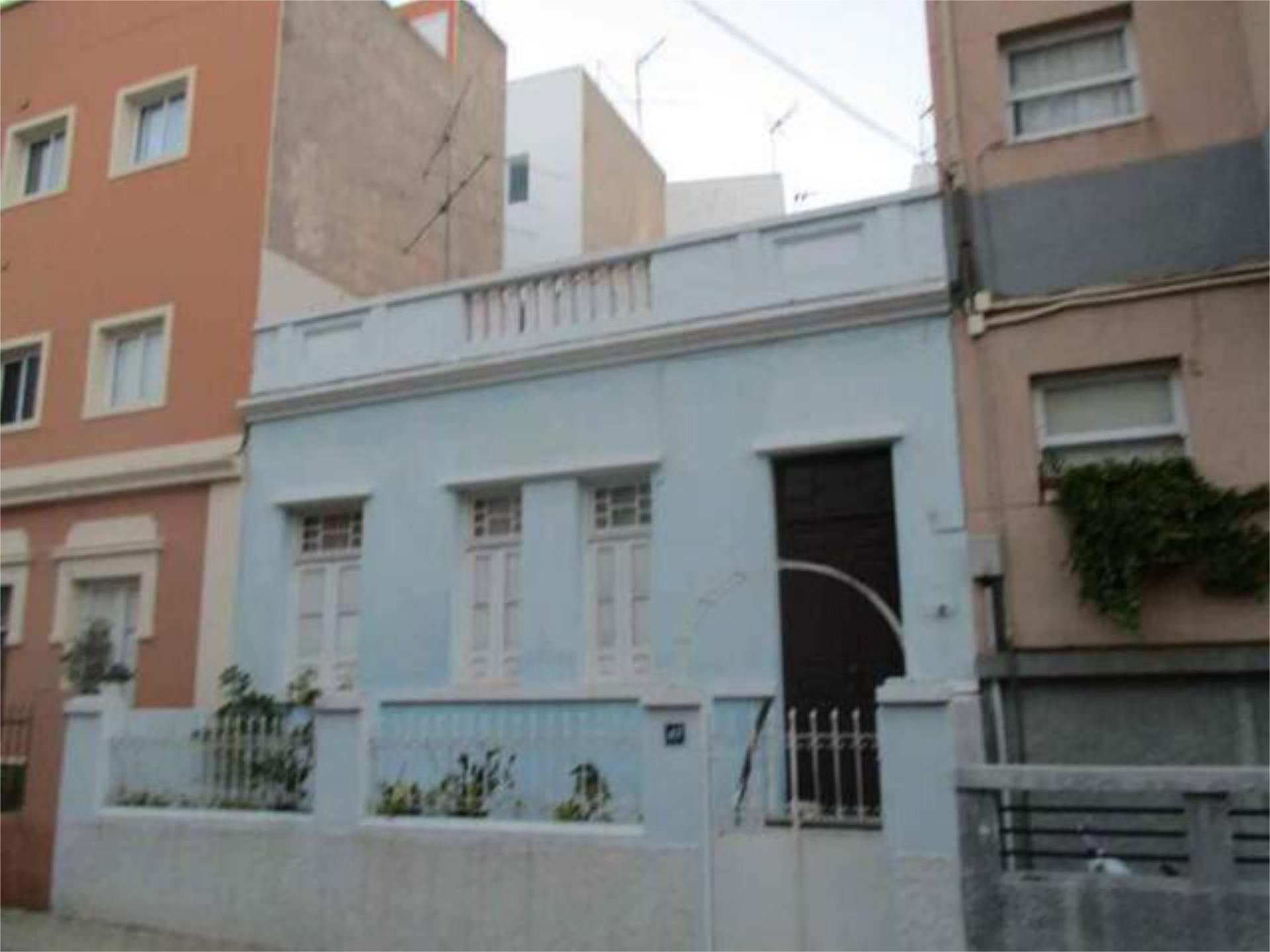 House or chalet for sale in Salamanca - Uruguay Exterior view of House or chalet for sale in Santa Cruz de Tenerife Capital