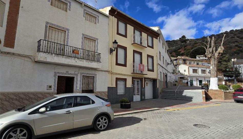 Casa adosada en venda a Calle Calesera, 19, Huelma, Jaén - imatge 1 Foto 1 de Casa adosada en venda a Calle Calesera, 19, Huelma, Jaén
