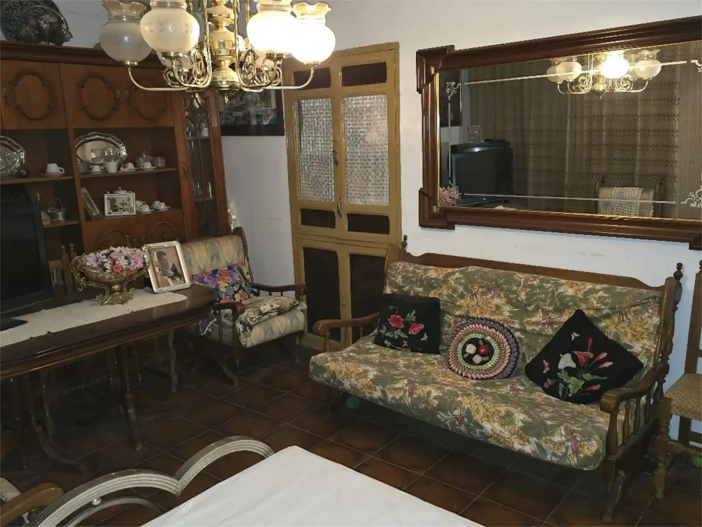Detached homes for sale in Calle Calesera, 19, Huelma Living room of Detached homes for sale in Huelma with Terrace, Furnished and Balcony