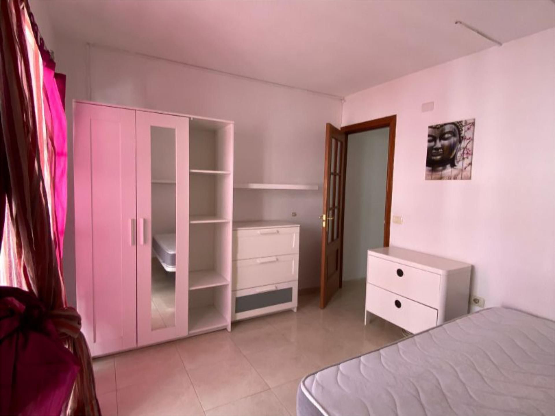 Dormitori de Pis de lloguer en Adeje amb Moblat i Balcó