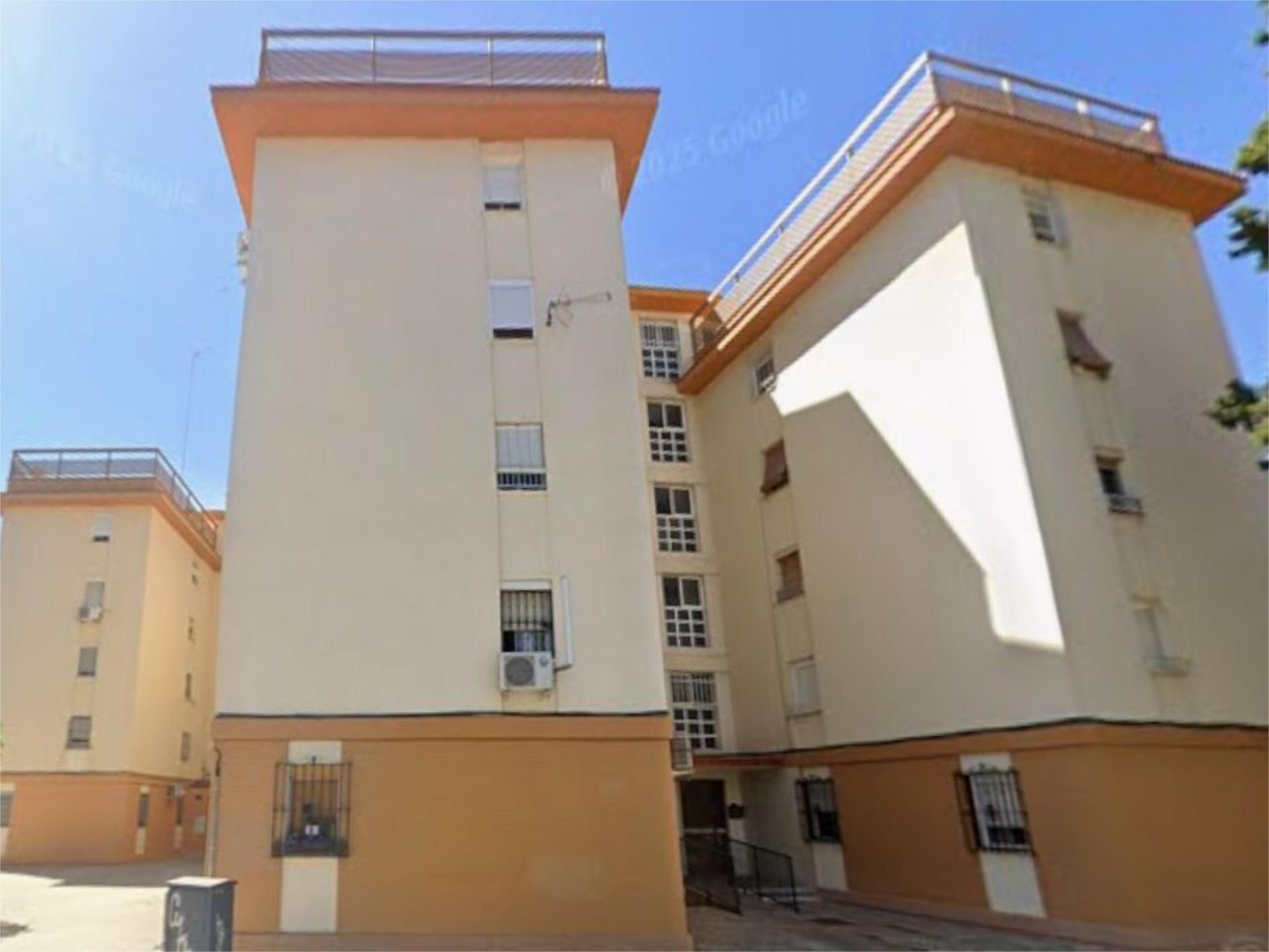 Vista exterior de Pis en venda en  Sevilla Capital amb Aire condicionat