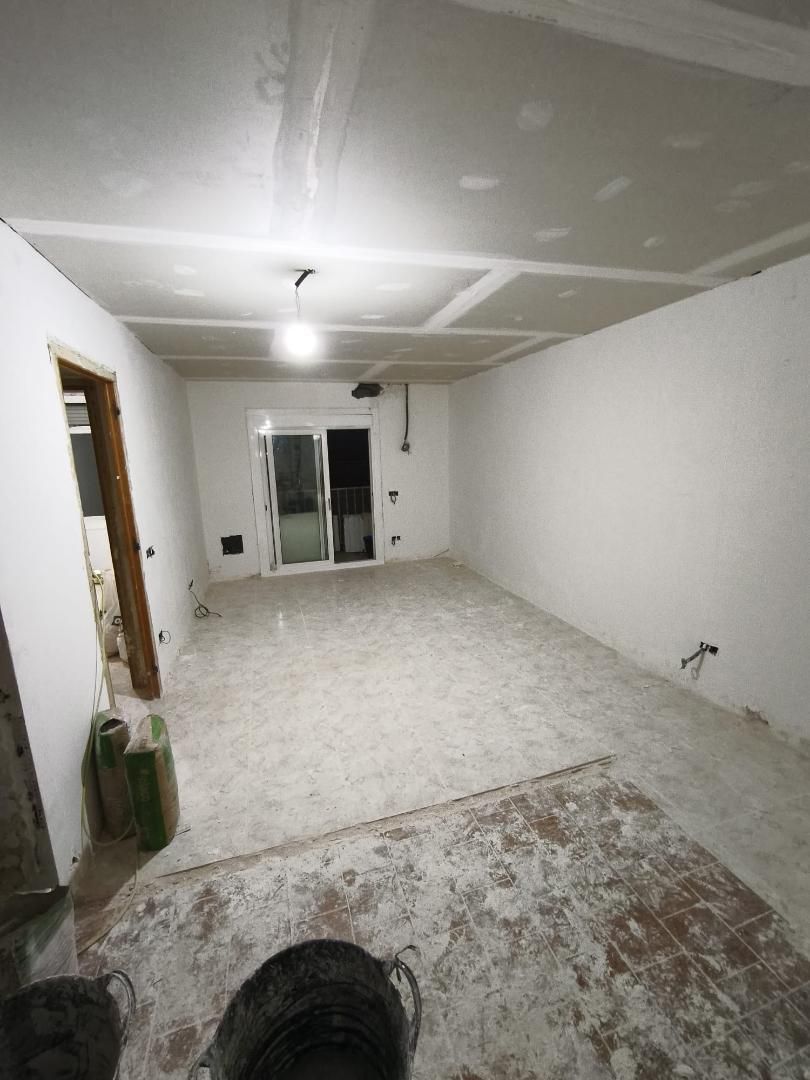 Pis en venda a Carrer de la Mare de Déu de Montserrat, 48, Pont Vell Pis en venda en Ripollet amb Aire condicionat i Balcó