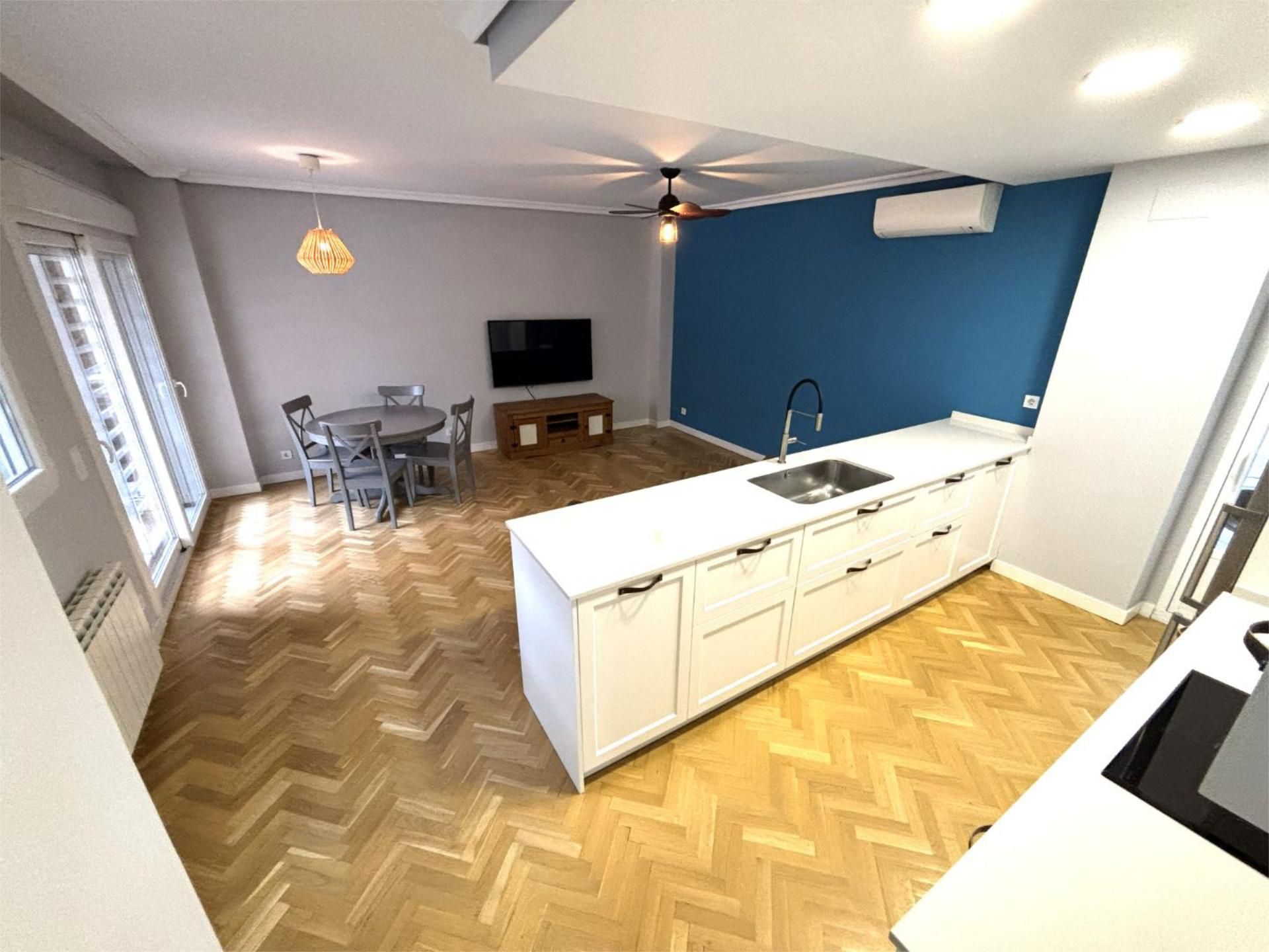 Flat to rent in Calle de Lope de Vega, 3, Pozuelo de Alarcón Kitchen of Flat to rent in Pozuelo de Alarcón with Air Conditioner, Terrace and Swimming Pool