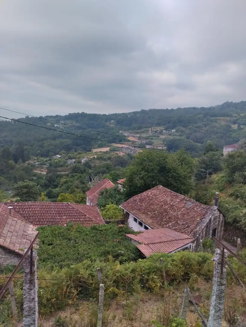 Vista exterior de Finca rústica en venda en A Cañiza   amb Terrassa i Balcó