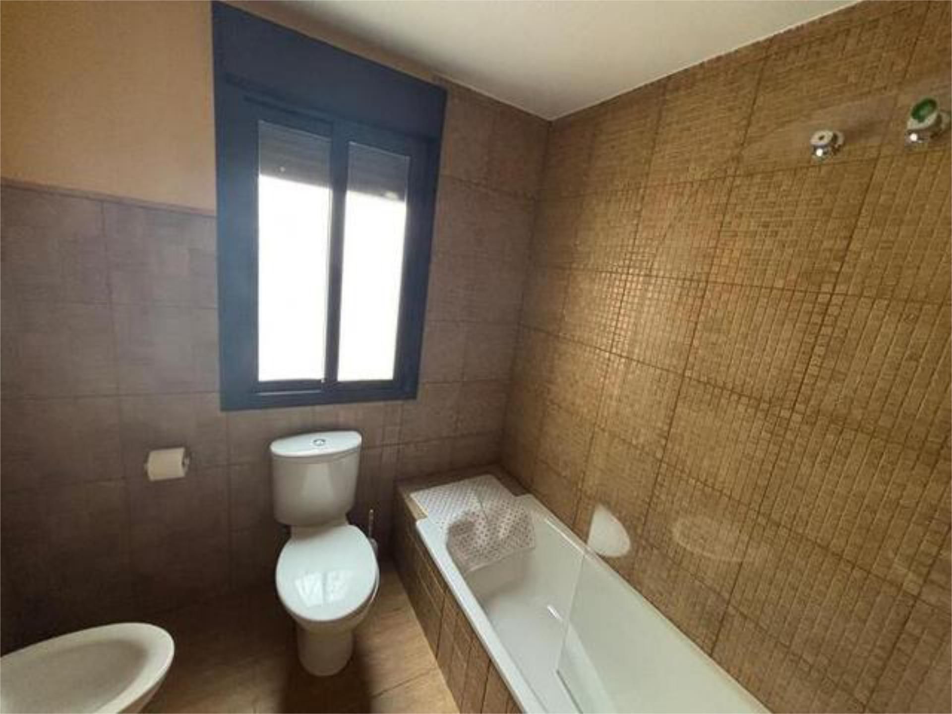Bathroom of Flat to rent in La Iruela  with Heating and Furnished