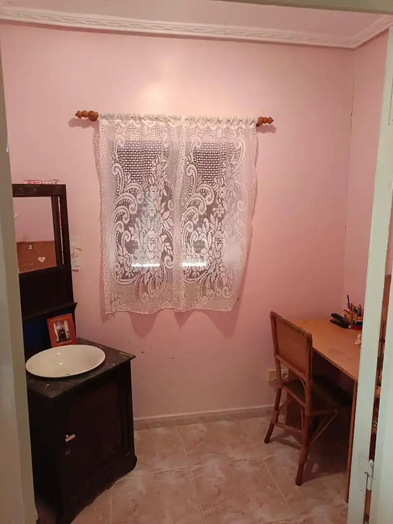 Habitación de Planta baja en venta en Aguilar de Campos con Calefacción, Trastero y Amueblado