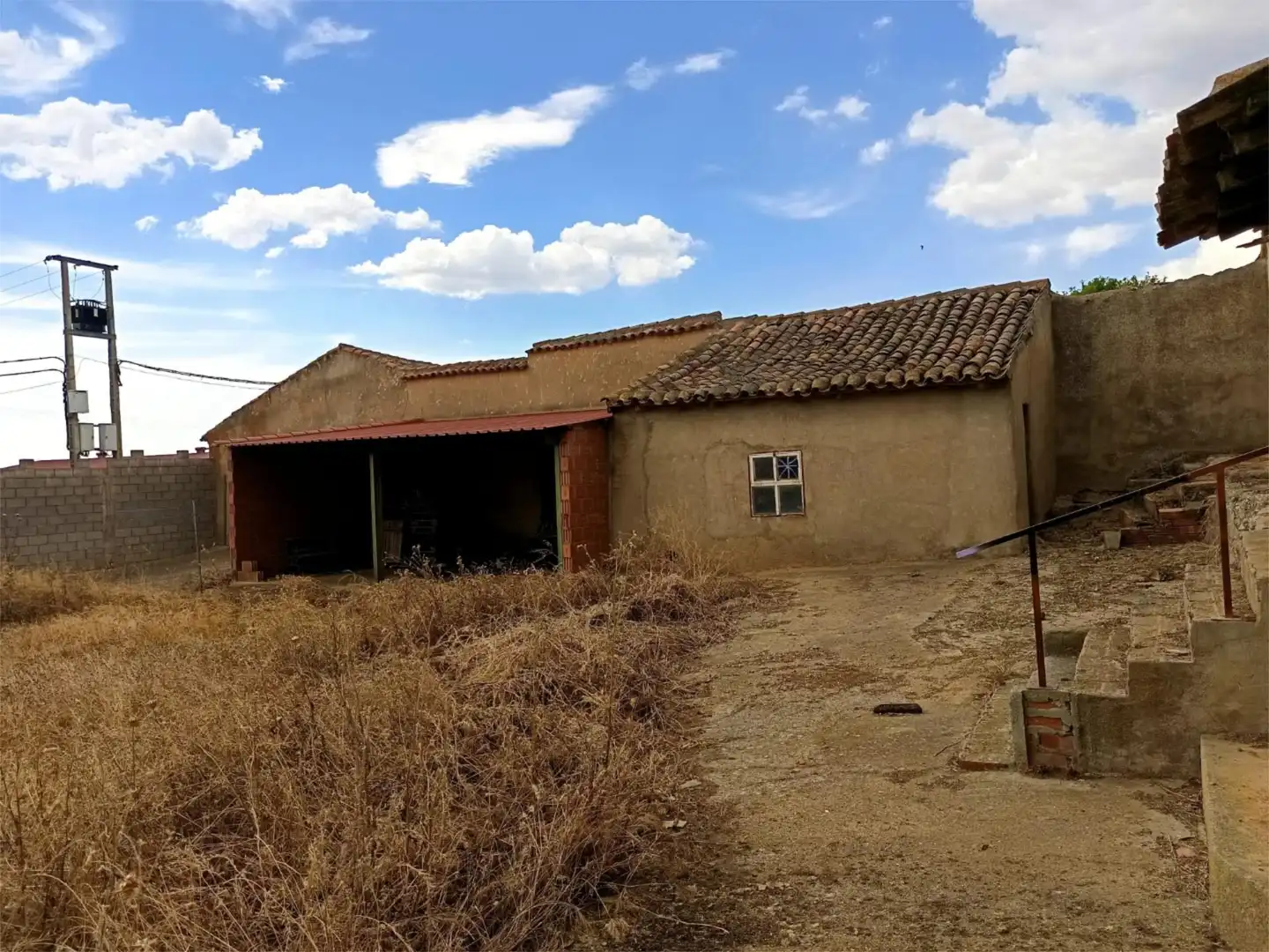 Planta baja en venta en Calle Barrial, 3, Aguilar de Campos Vista exterior de Planta baja en venta en Aguilar de Campos con Calefacción, Trastero y Amueblado