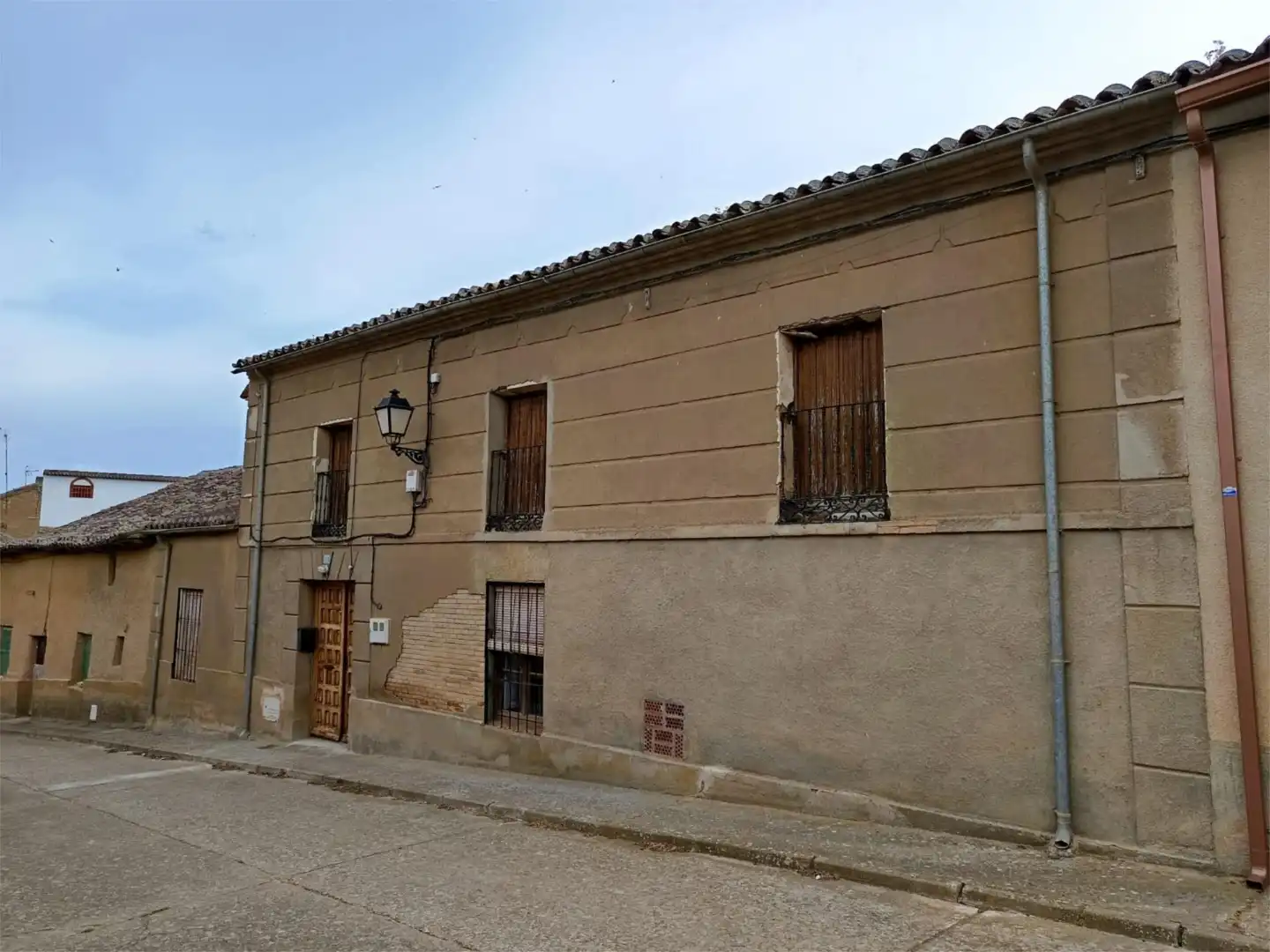 Planta baja en venta en Calle Barrial, 3, Aguilar de Campos Vista exterior de Planta baja en venta en Aguilar de Campos con Calefacción, Trastero y Amueblado