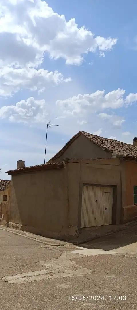 Planta baja en venta en Calle Barrial, 3, Aguilar de Campos Vista exterior de Planta baja en venta en Aguilar de Campos con Calefacción, Trastero y Amueblado