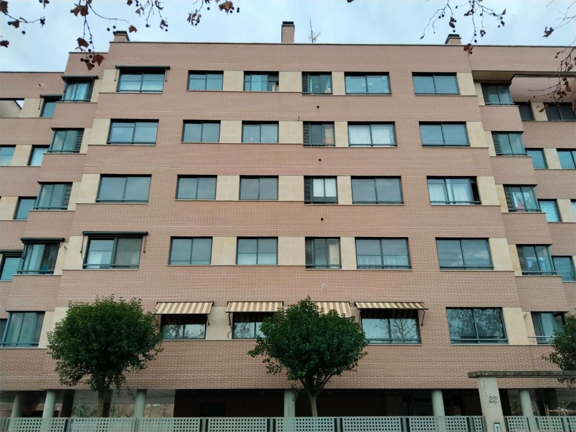 Vista exterior de Pis en venda en Valladolid Capital amb Parquet i Traster