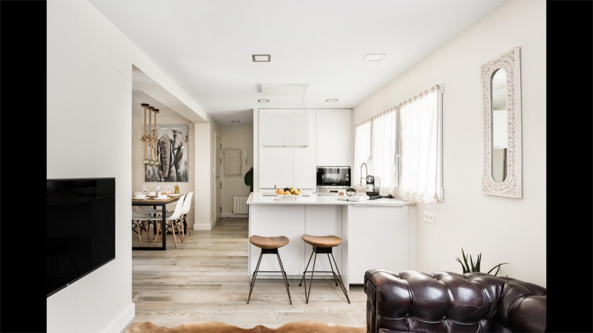 Cuina de Pis de lloguer en Castro-Urdiales amb Calefacció, Parquet i Moblat