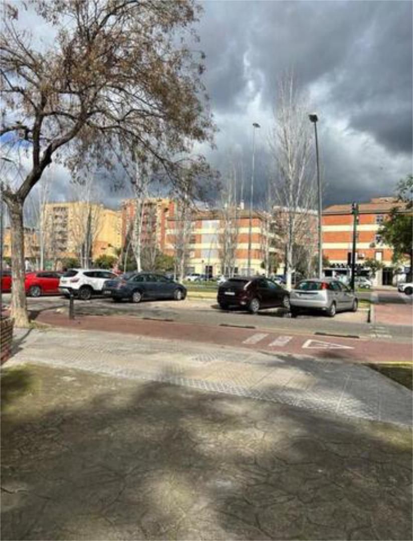 Aparcament de Garatge de lloguer en  Córdoba Capital