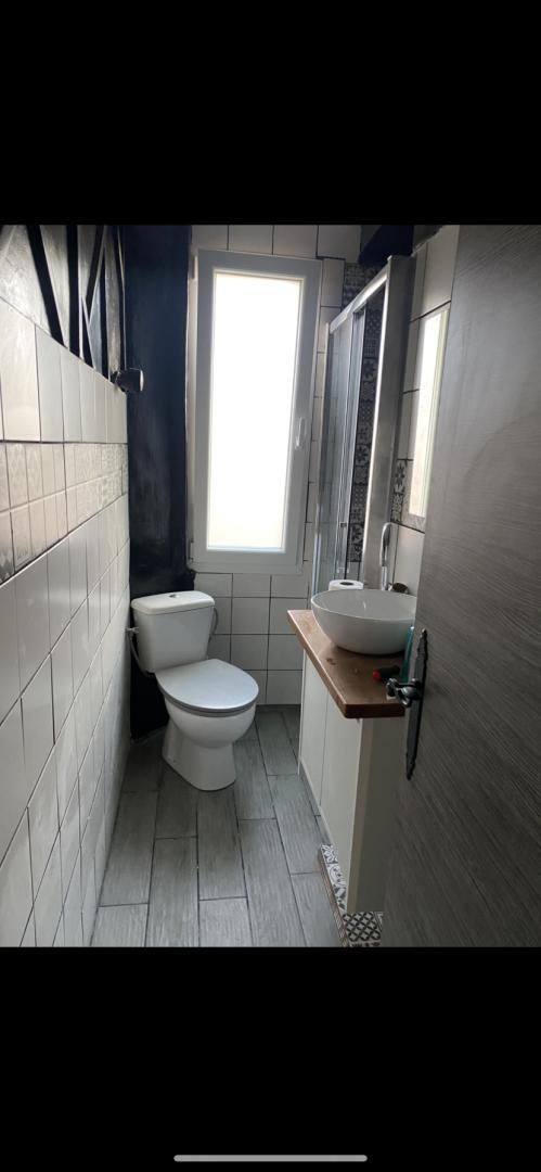 Bathroom of Flat to rent in Miranda de Ebro  with Heating, Parquet flooring and Storage room