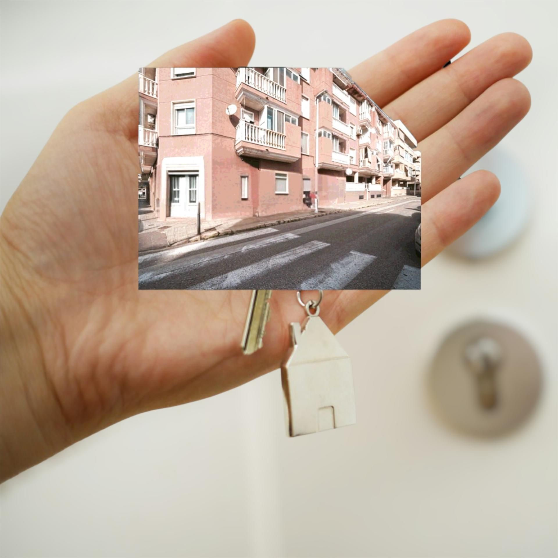 Pis en venda a Carrer Balandre, 11, Elche / Elx Vista exterior de Pis en venda en Elche / Elx amb Aire condicionat i Terrassa