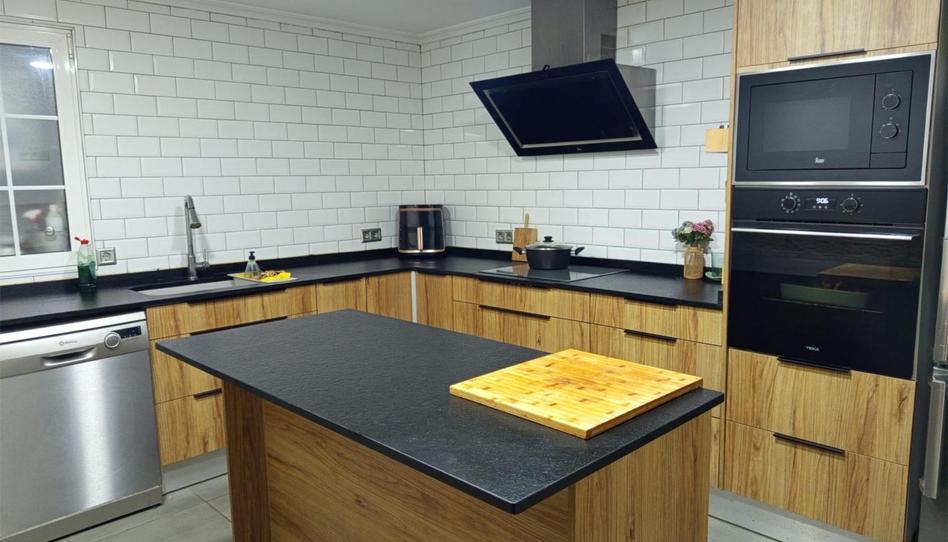 Attic for sale in Carrer de la Mestra Monforte, 25a, Centro Ciudad, Paterna - image 1 Photo 1 of Attic for sale in Carrer de la Mestra Monforte, 25a, Centro Ciudad, Paterna