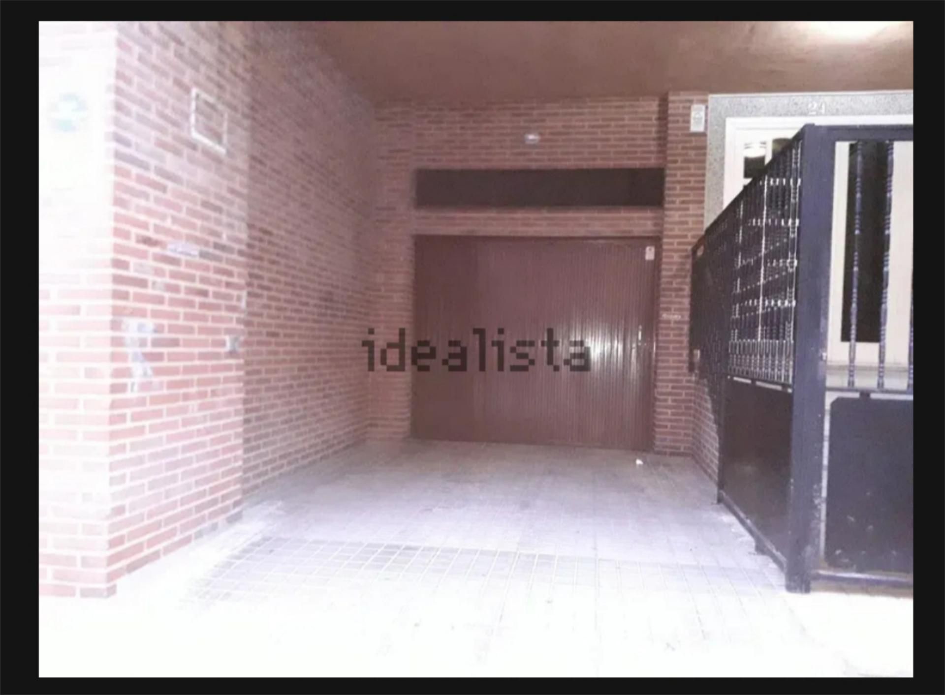 Garage to rent in Almansa