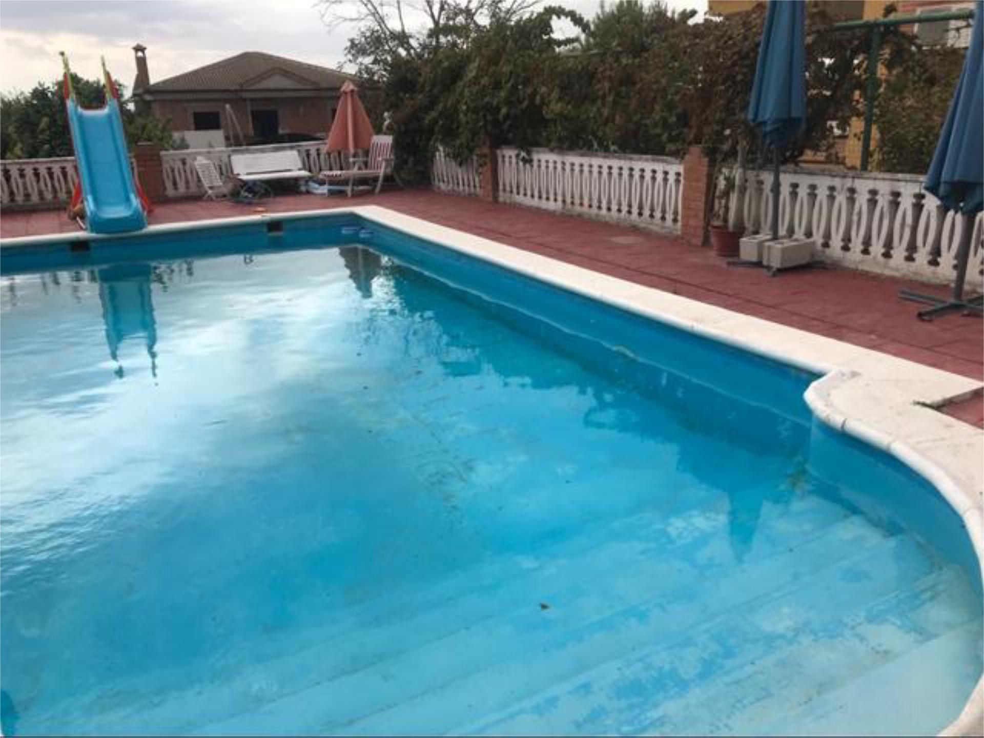 Swimming pool of Single-family semi-detached for sale in Linares  with Private garden, Storage room and Swimming Pool