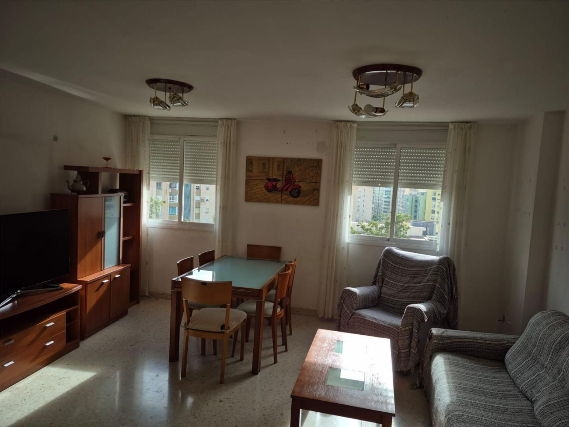 Pis en venda a Calle Albacete, 12, La Florida - Parque Norte Sala d'estar de Pis en venda en Málaga Capital amb Aire condicionat, Moblat i Aparcament comunitari