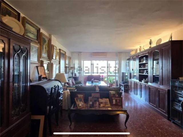 Piso en Venta en Calle Antonio Trueba, 14 en El Palo