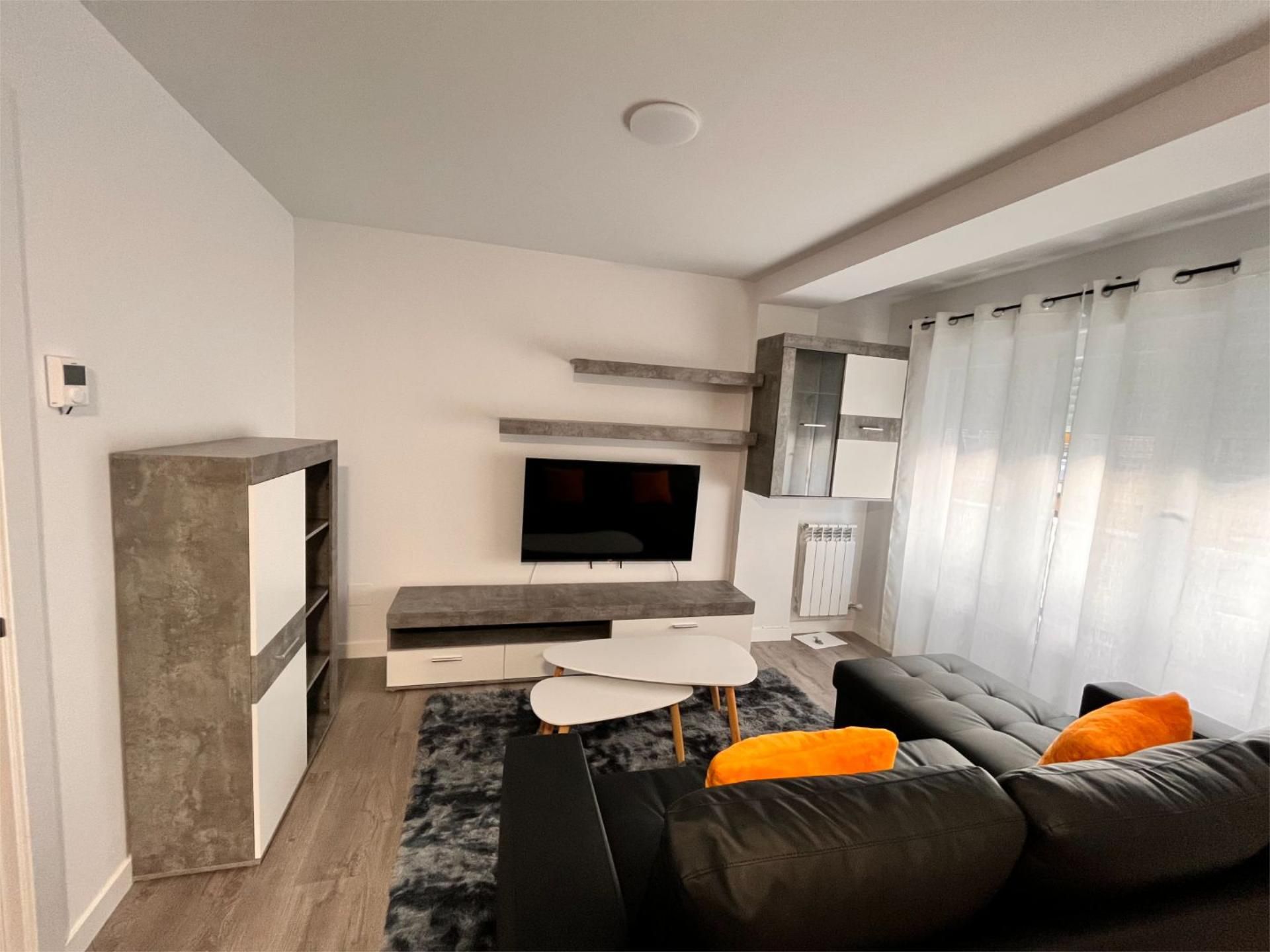 Living room of Flat to rent in León Capital   with Heating, Parquet flooring and Terrace