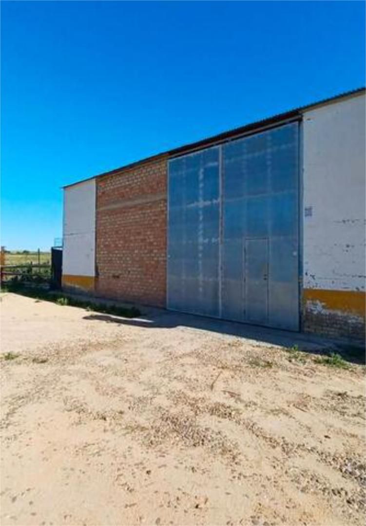 Exterior view of Premises to rent in Paterna del Campo