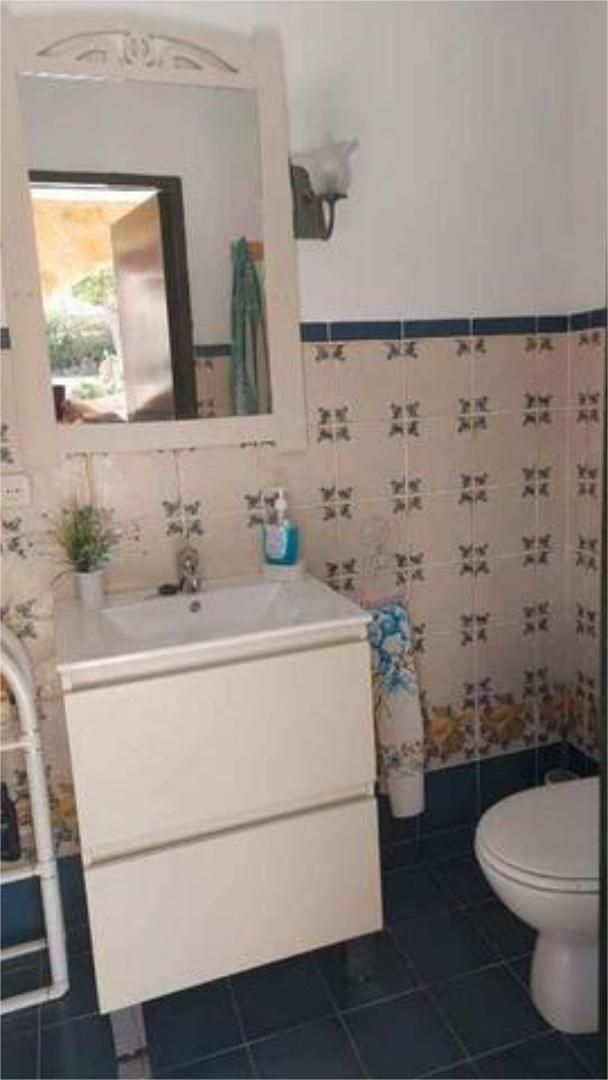 Baño de Casa adosada de alquiler en Linares con Jardín privado, Terraza y Piscina
