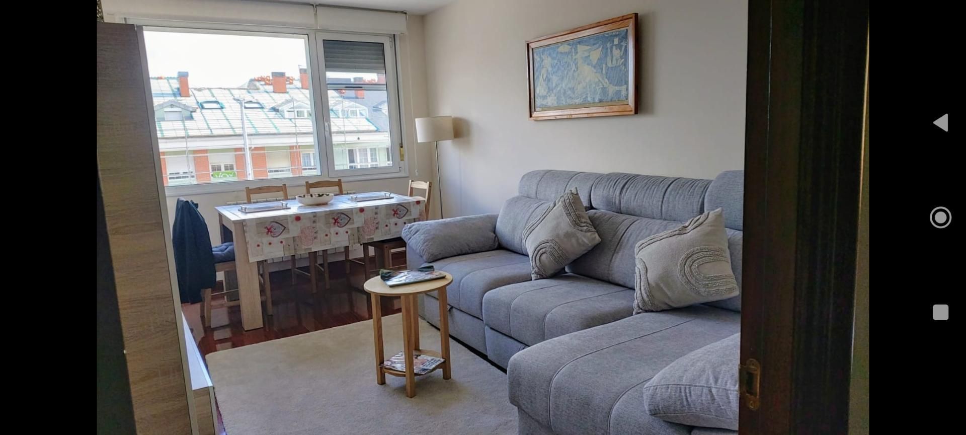 Sala de estar de Piso de alquiler en Bárcena de Cicero con Calefacción, Terraza y Amueblado