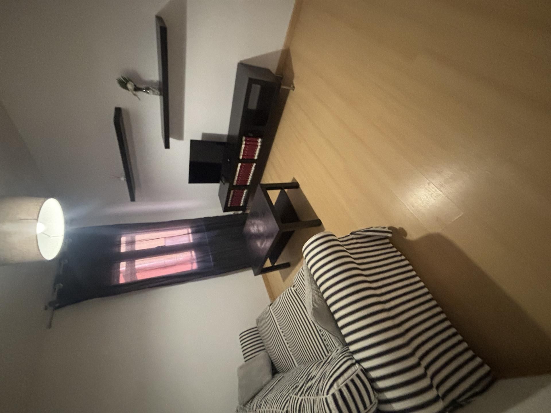 Flat to share in Calle Sentiles, 3, La Asunción - La Inmaculada Bedroom of Flat to share in León Capital with Heating, Parquet flooring and Furnished