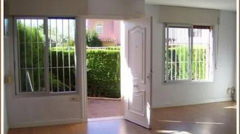 Foto 4 de Casa adosada en venta en Urbanización Pernet, 2, Nueva Atalaya, Estepona