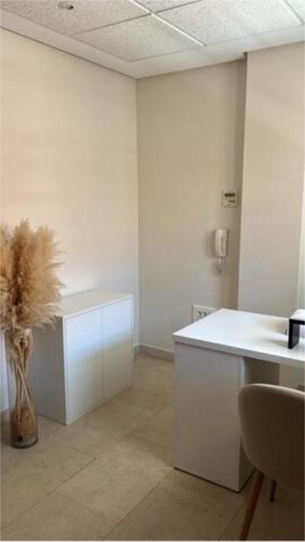 Dormitori de Local de lloguer en Fuengirola amb Aire condicionat