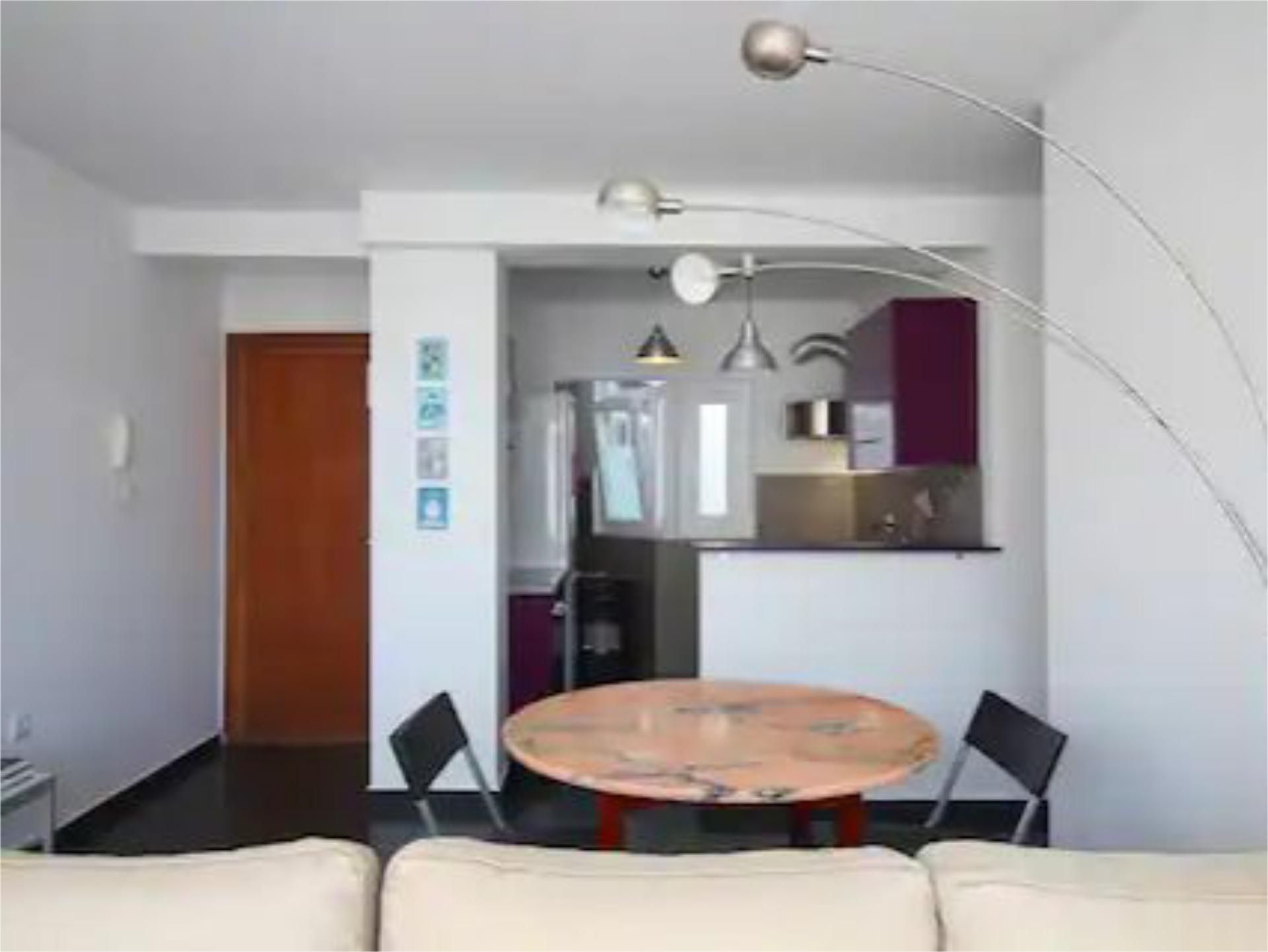 Menjador de Pis de lloguer en  Sevilla Capital amb Aire condicionat, Terrassa i Moblat