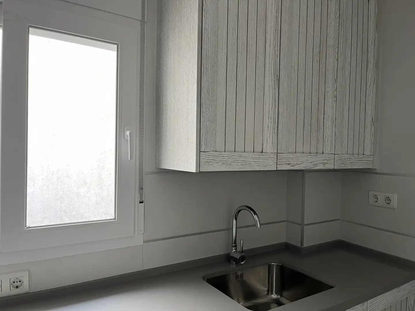 Cocina de Apartamento en venta en  Granada Capital con Aire acondicionado y Balcón