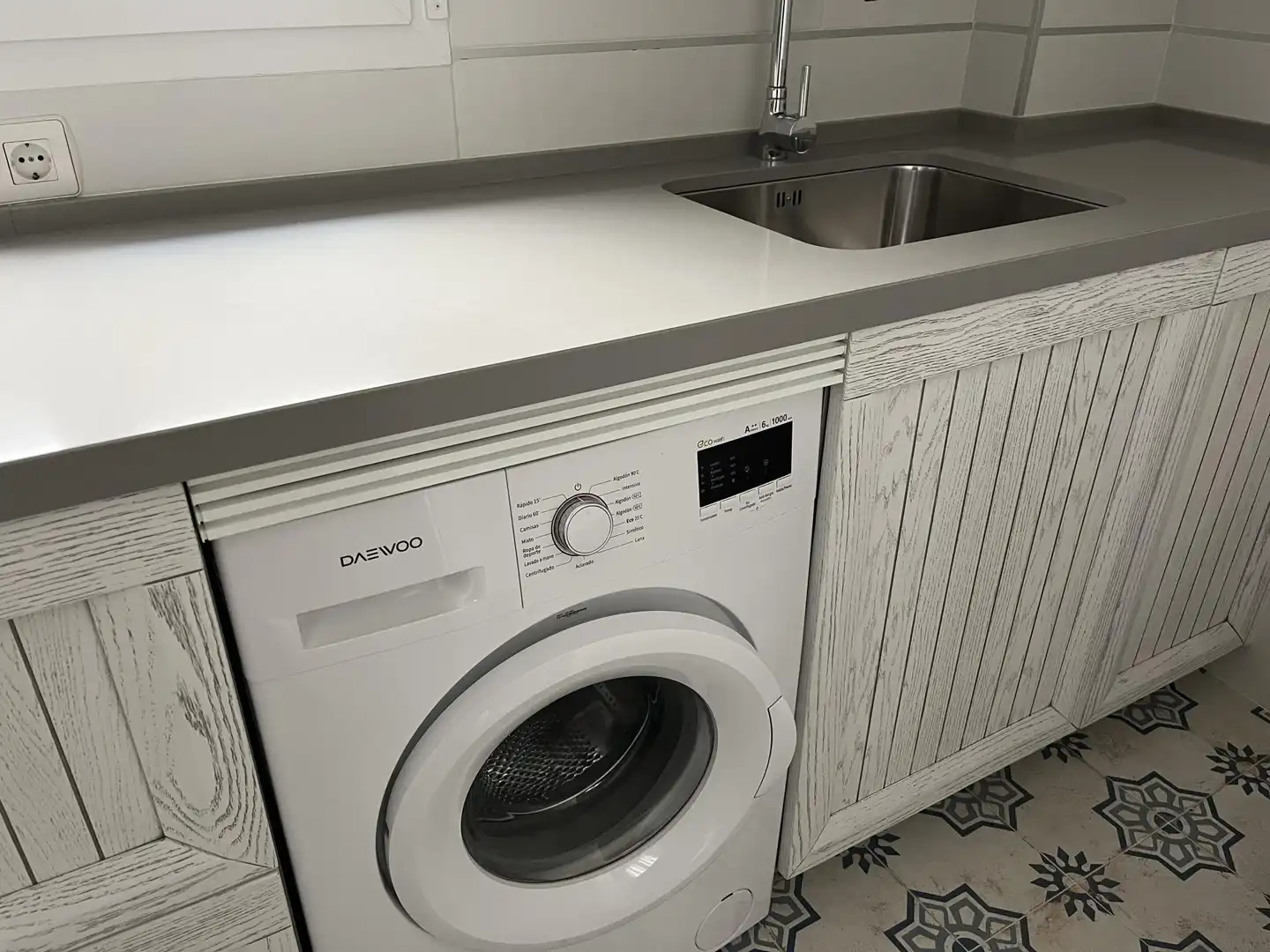 Cocina de Apartamento en venta en  Granada Capital con Aire acondicionado y Balcón