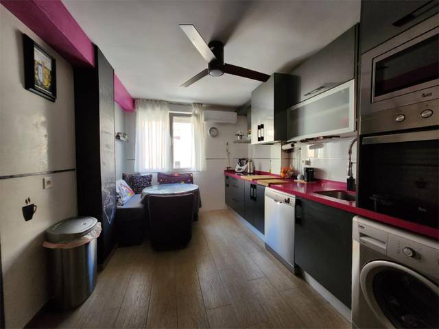 Piso en Alquiler en Avenida de Cabo de Gata, 121 en Ciudad Jardín - Tagarete - El Zapillo