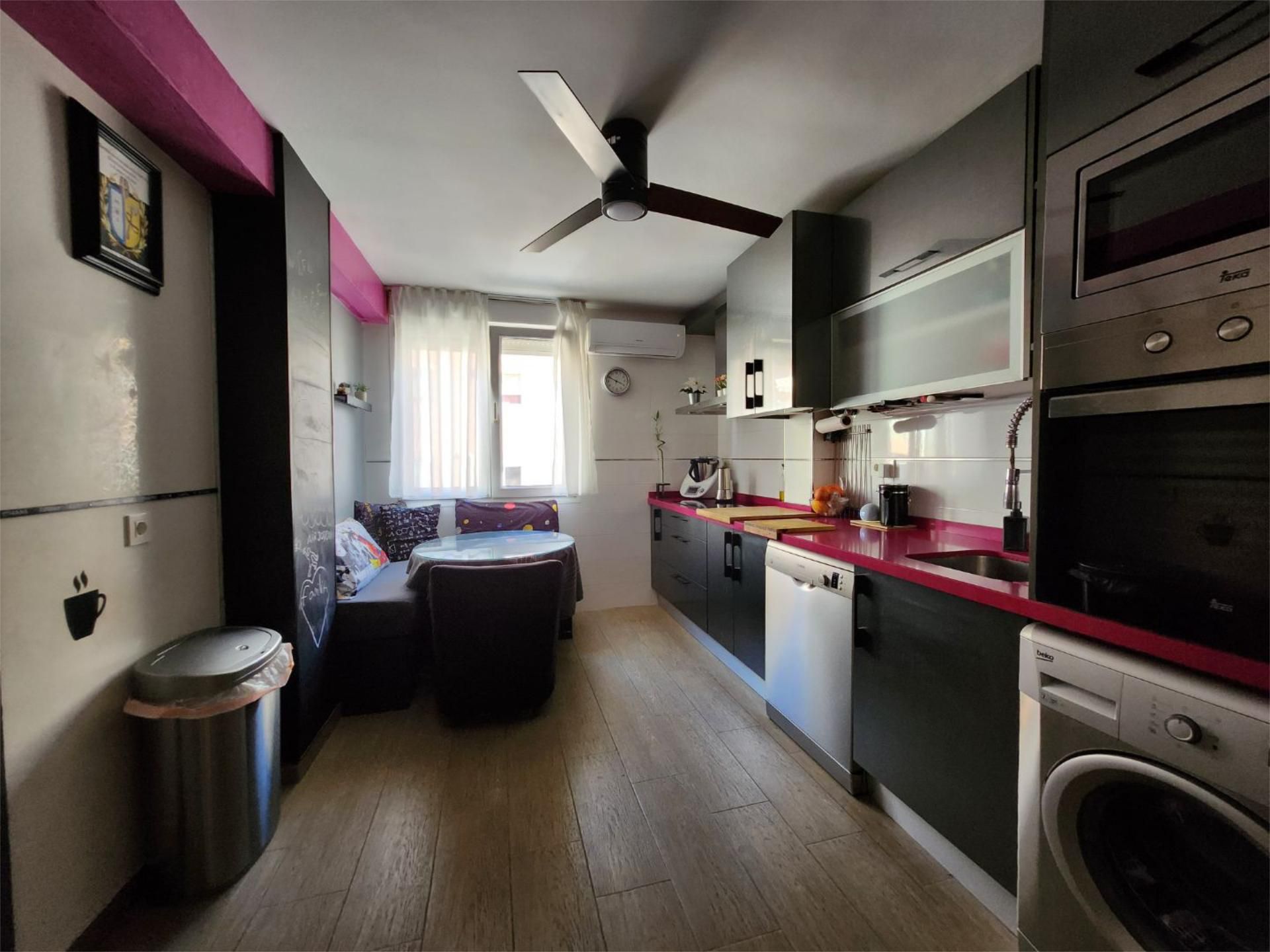 Cuina de Pis de lloguer en  Almería Capital amb Aire condicionat