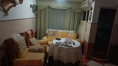 Foto 3 de Casa adosada en venta en Avenida Guardia Civil, 1, Villafranca de los Barros, Badajoz