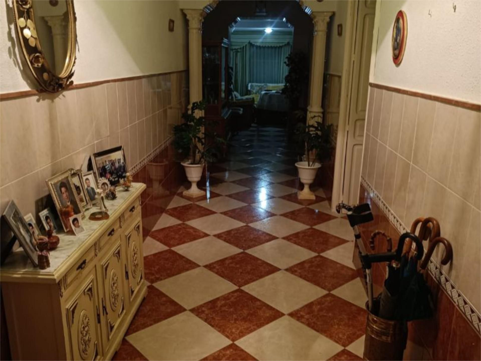 Casa adosada en venta en Avenida Guardia Civil, 1, Villafranca de los Barros Casa adosada en venta en Villafranca de los Barros con Aire acondicionado y Terraza