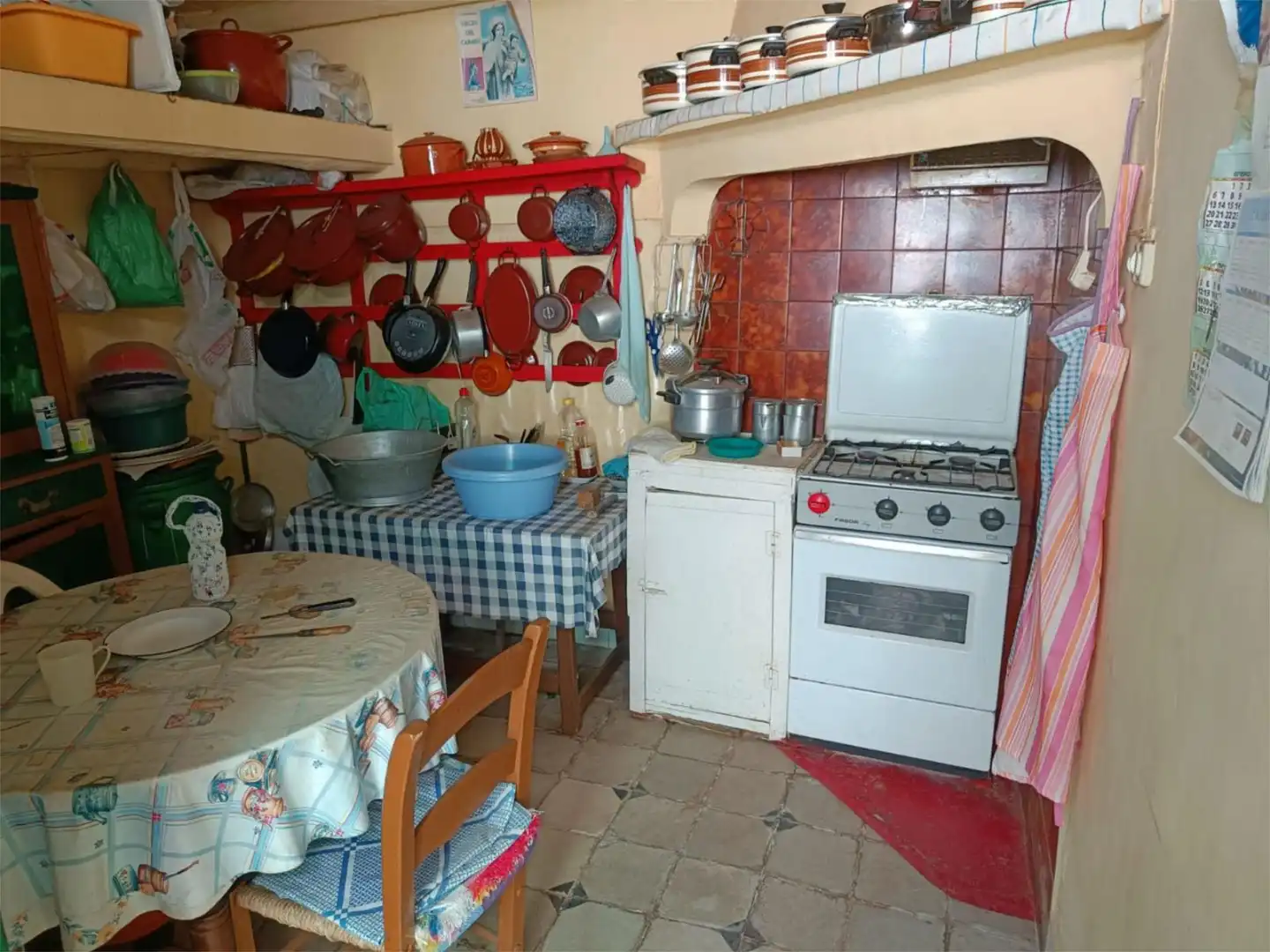 Casa adosada en venta en Avenida Guardia Civil, 1, Villafranca de los Barros Cocina de Casa adosada en venta en Villafranca de los Barros con Aire acondicionado, Terraza y Amueblado