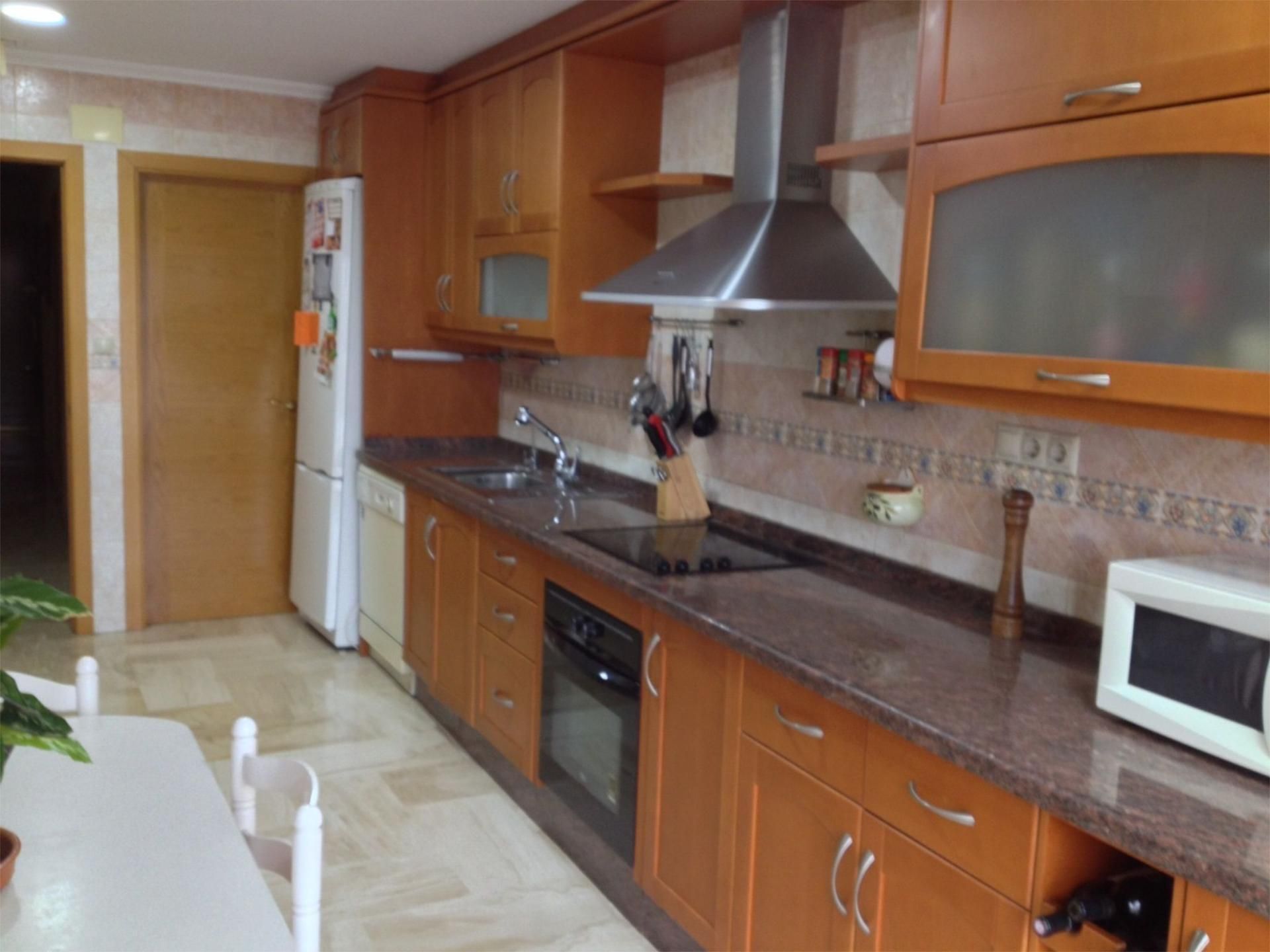 Kitchen of Flat to rent in Elche / Elx  with Air Conditioner, Heating and Parquet flooring