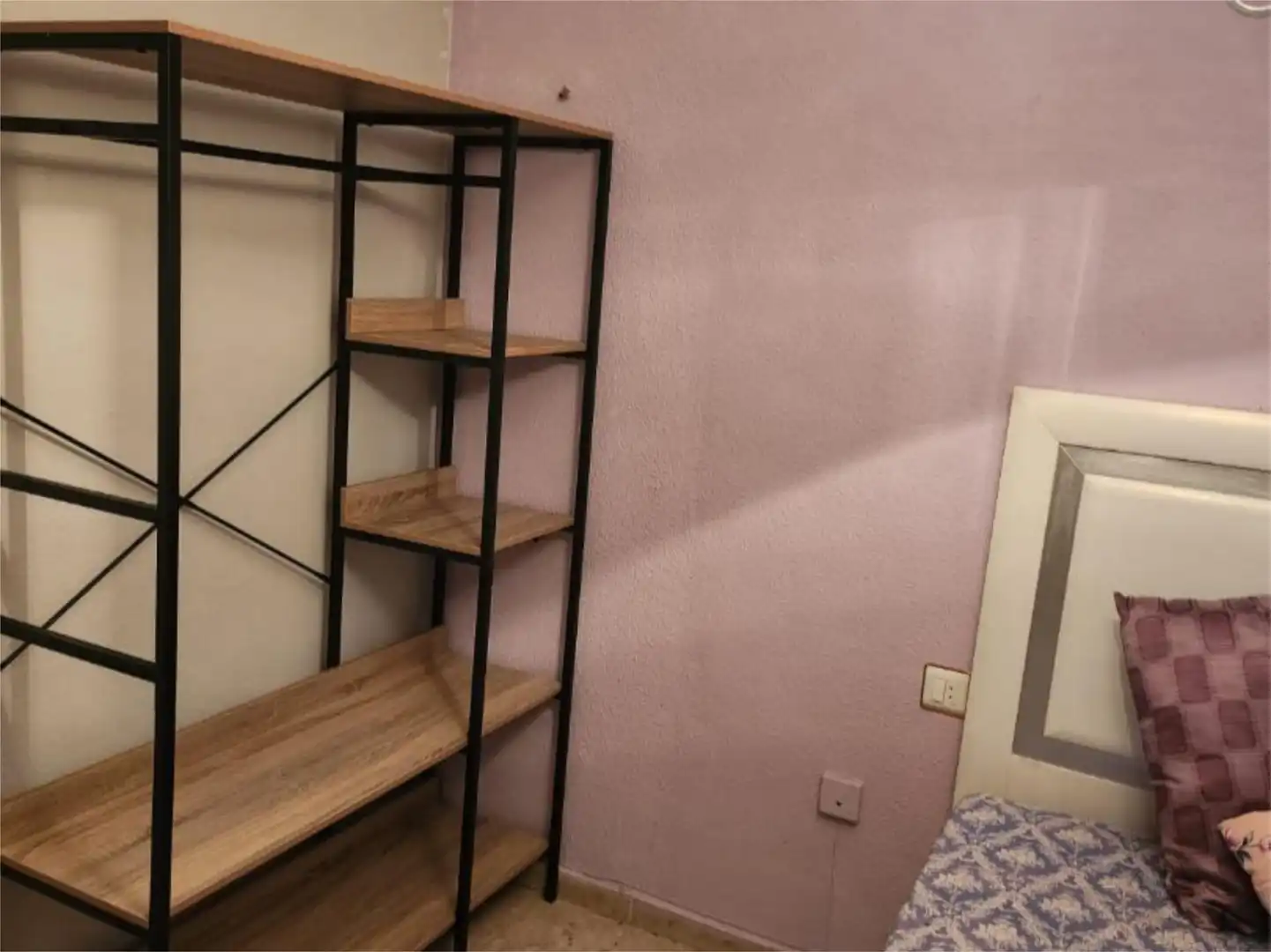 Wohnung zum Verkauf in Calle Ronda de la Manca, 13, Sta. Marina - San Andrés - San Pablo - San Lorenzo Schlafzimmer von Wohnung zum Verkauf in Córdoba mit Klimaanlage, Privatgarten und Terrasse