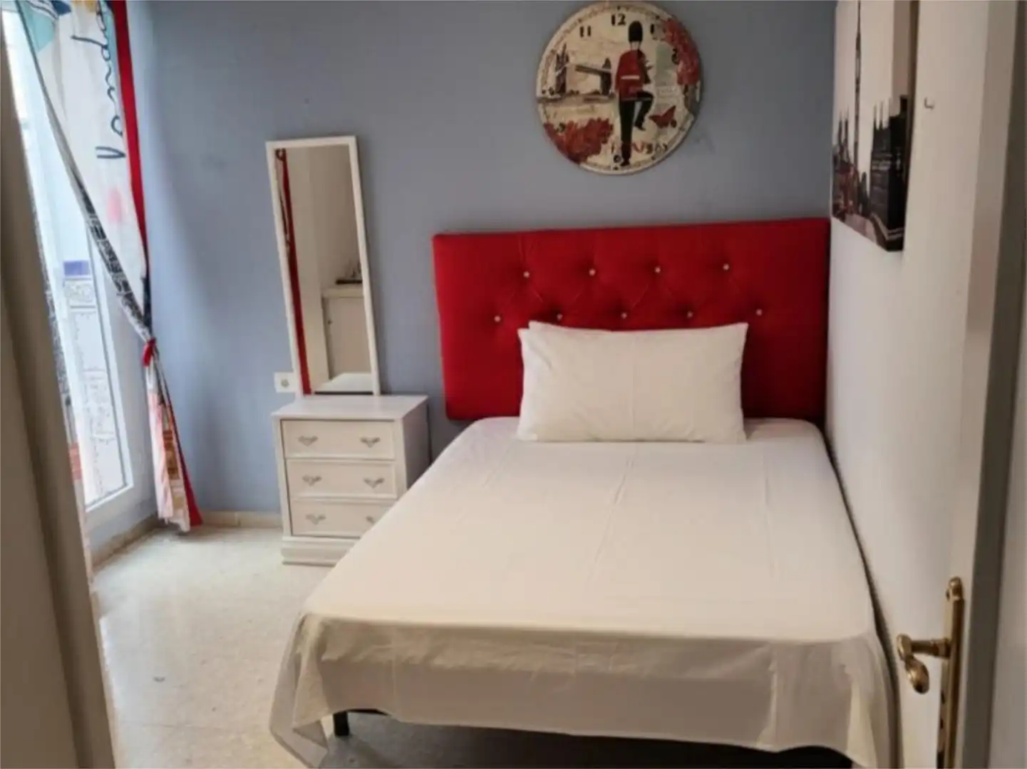 Wohnung zum Verkauf in Calle Ronda de la Manca, 13, Sta. Marina - San Andrés - San Pablo - San Lorenzo Schlafzimmer von Wohnung zum Verkauf in Córdoba mit Klimaanlage, Privatgarten und Terrasse