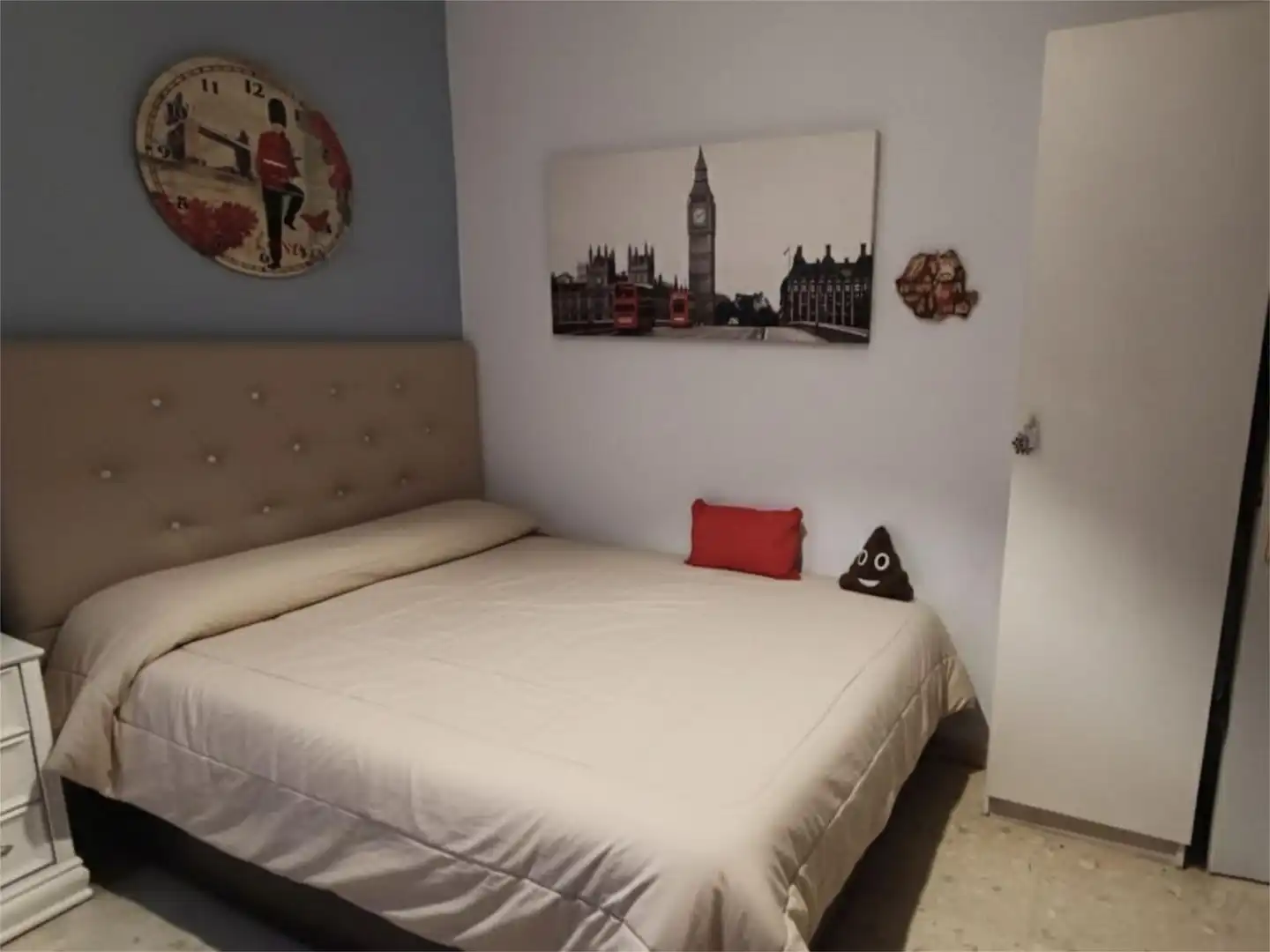 Wohnung zum Verkauf in Calle Ronda de la Manca, 13, Sta. Marina - San Andrés - San Pablo - San Lorenzo Schlafzimmer von Wohnung zum Verkauf in Córdoba mit Klimaanlage, Privatgarten und Terrasse