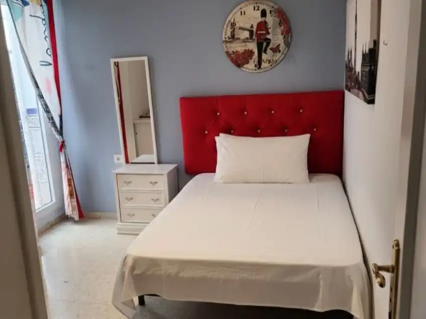 Flat for sale in Calle Ronda de la Manca, 13, Sta. Marina - San Andrés - San Pablo - San Lorenzo Bedroom of Flat for sale in Córdoba with Air Conditioner, Private garden and Terrace