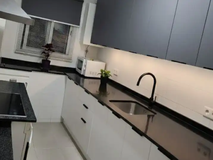 Flat for sale in Calle Ronda de la Manca, 13, Sta. Marina - San Andrés - San Pablo - San Lorenzo Kitchen of Flat for sale in Córdoba with Air Conditioner, Private garden and Terrace