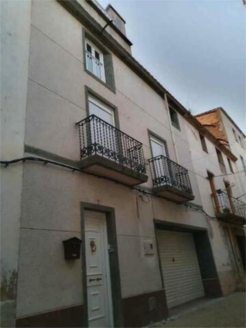 Casa adosada en venta en Centre Terraza de Casa adosada en venta en Tortosa con Calefacción, Terraza y Trastero