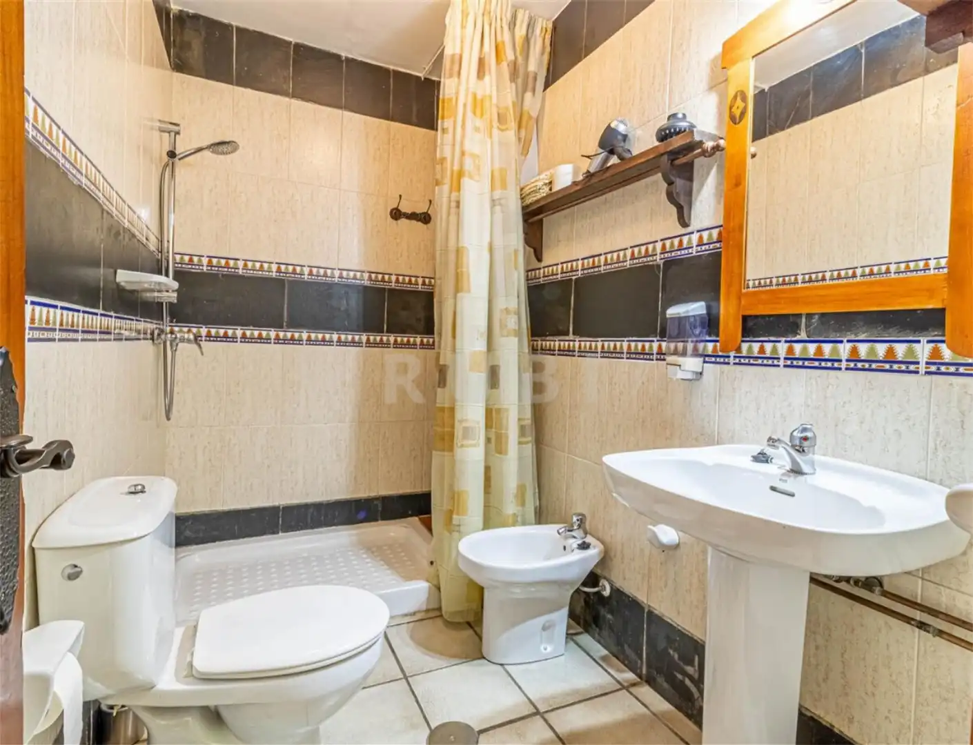 Baño de Apartamento en venta en Bubión con Calefacción, Jardín privado y Terraza
