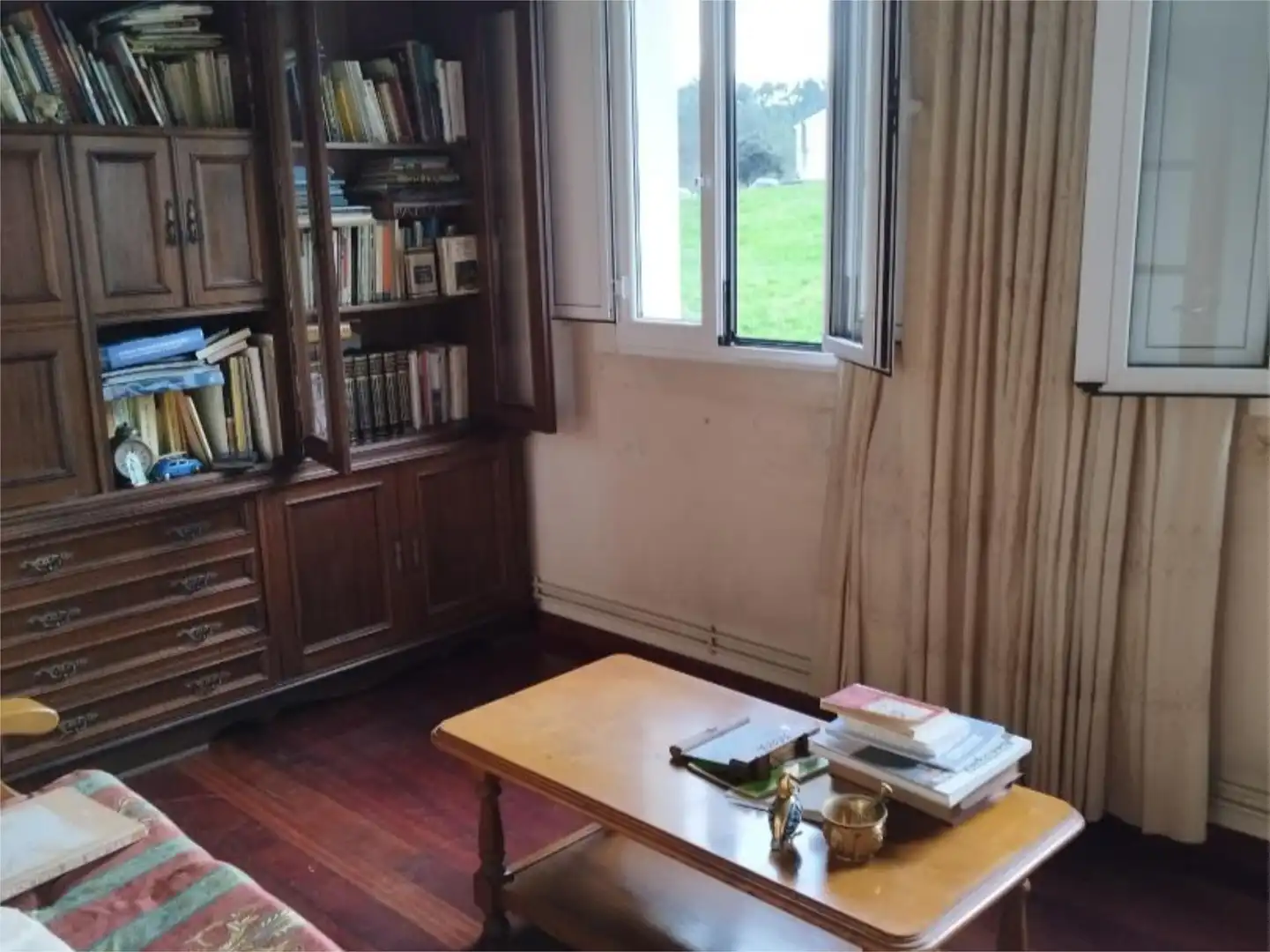 Piso en venta en Calle de Goyos, 2, A Pontenova Sala de estar de Piso en venta en A Pontenova con Calefacción, Trastero y Amueblado