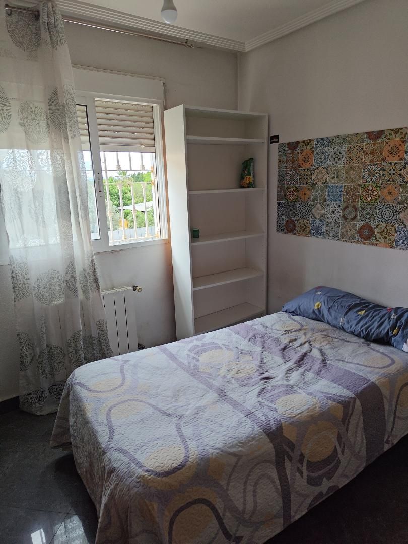 Duplex to share in Calle Plan Parcial la Paz 03, El Palmar Bedroom of Duplex to share in Murcia Capital with Air Conditioner, Terrace and Furnished
